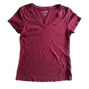 4/$20  Thread V-Neck Tee shirt XS burgundy cotton